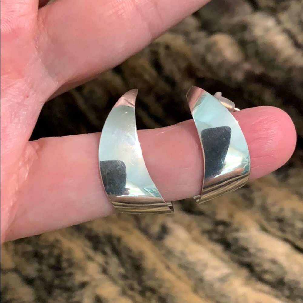 Sterling silver hoop earrings! #301